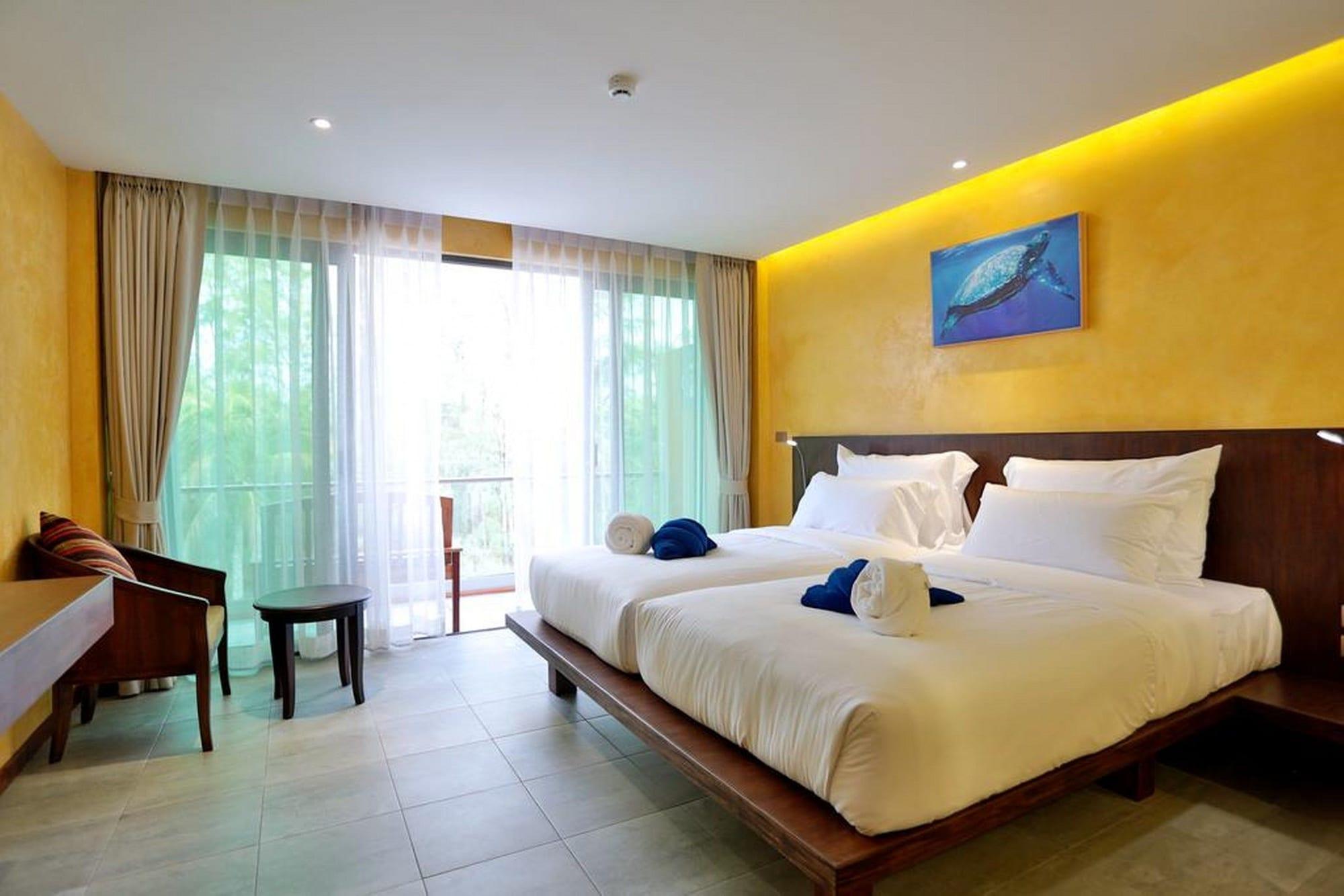 Coriacea Beachfront Boutique Phuket - Sha होटल